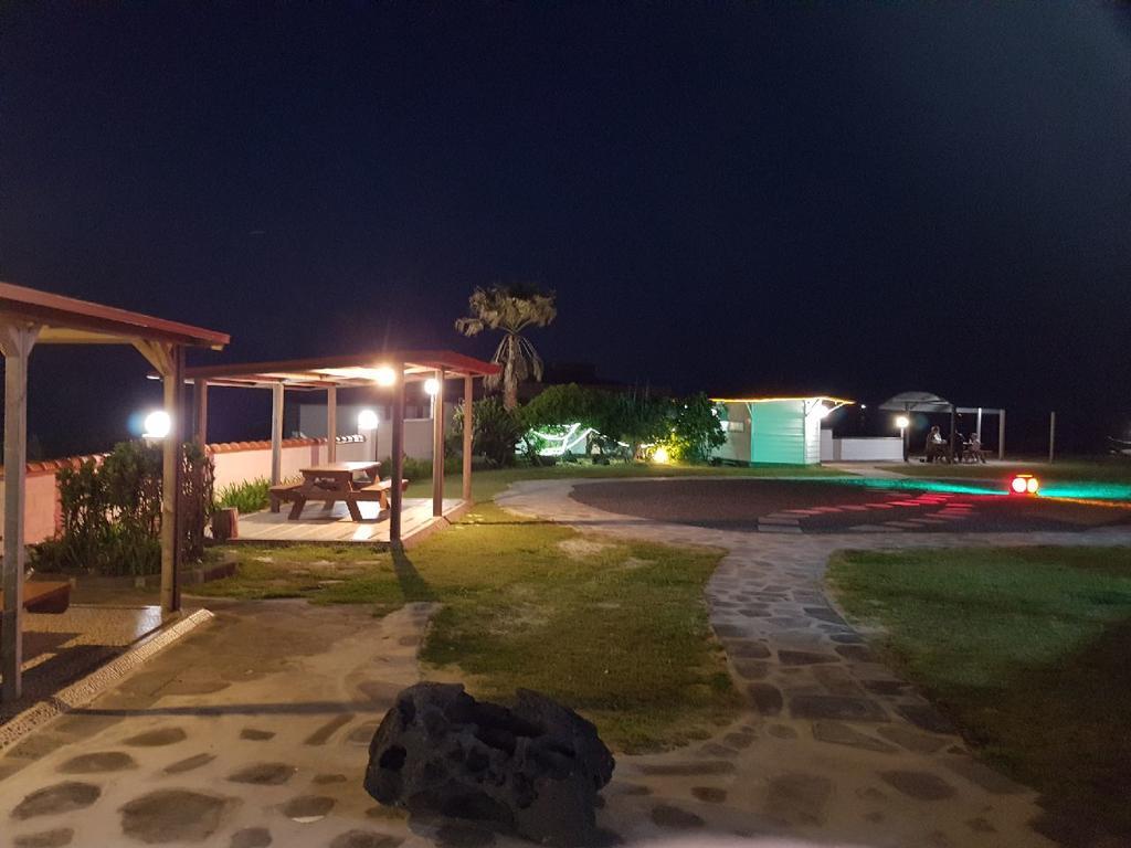 Park Beach Hotel Jeju Exteriör bild