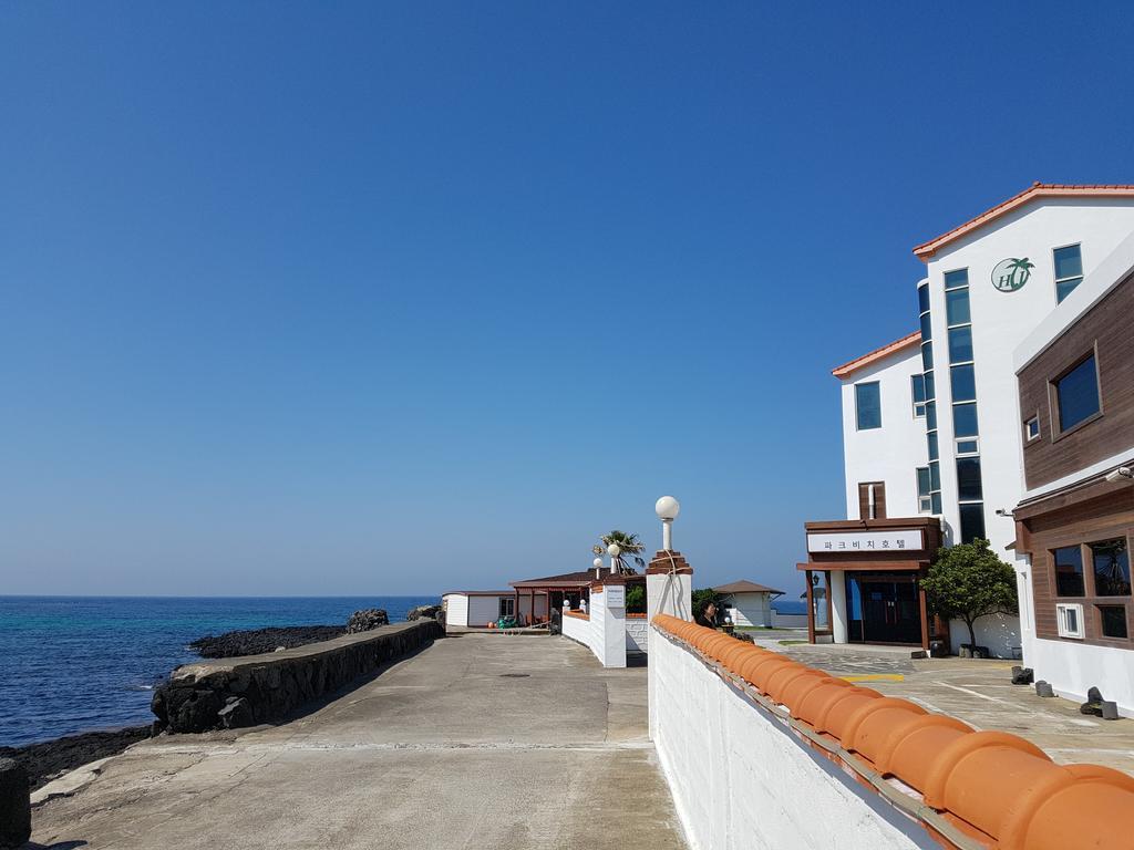 Park Beach Hotel Jeju Exteriör bild