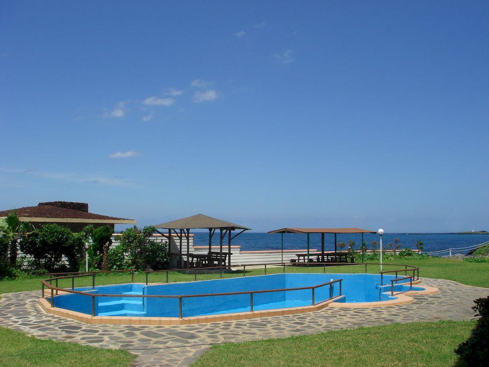 Park Beach Hotel Jeju Exteriör bild